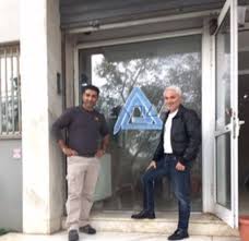 Image: frank-giustra-with-elpida-boy-lover-sign (228×221 8.03 KB) Image: frank-giustra-with-elpida-boy-lover-sign (228×221 8.03 KB)